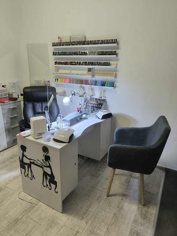 Gélové nechty Erik@nails - Nechtové štúdio