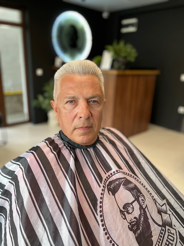 TuckouBarber
