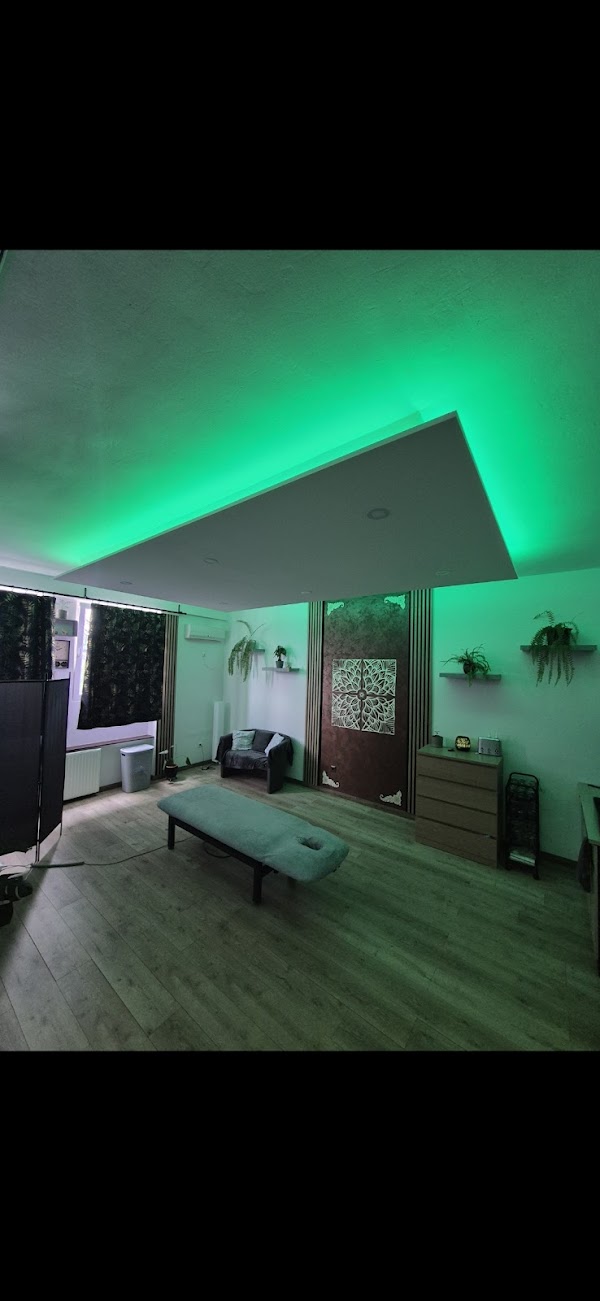 16 THERAPY(masér/fyzioterapeut)