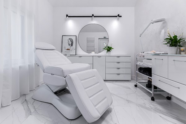 BUĎ NÁDHERNÁ - Natália Bartová