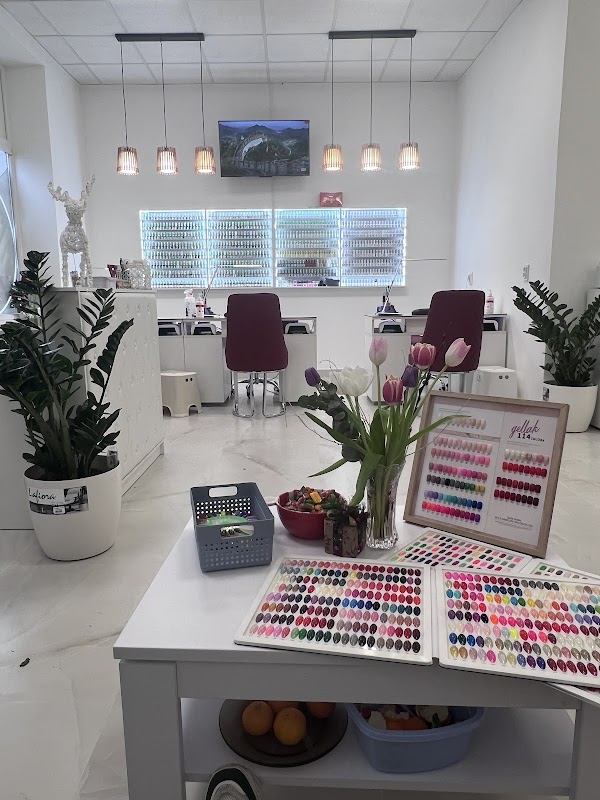 Cherry Nails Humenne