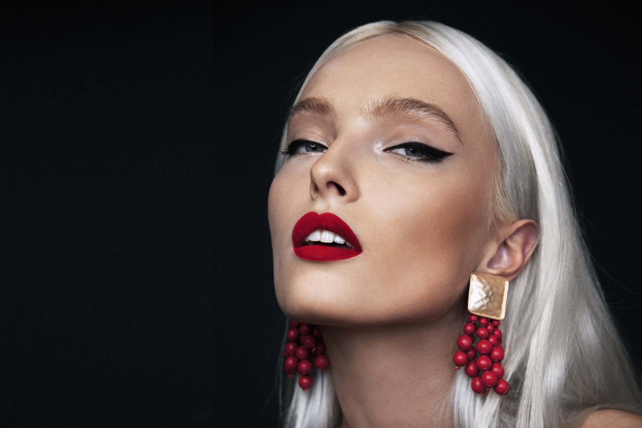 Nikushka Makeup artist & Hairstylist - Veronika Bednárová