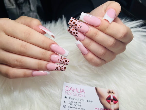 Dahlia nail studio