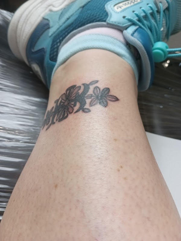 Black Dragon Piercing & Tattoo Studio