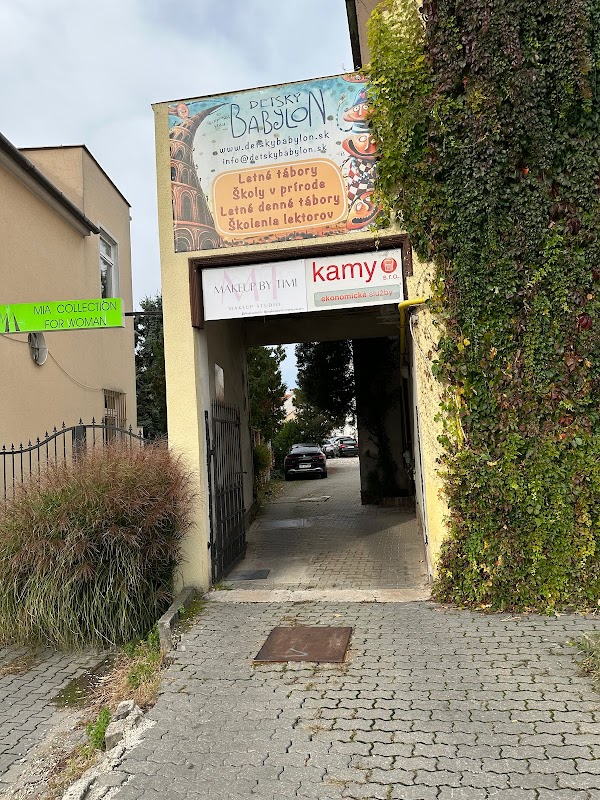 MAKEUPBYTIMI makeup studio