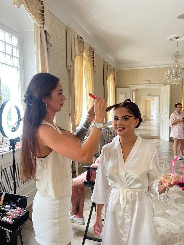 Veronika Harhovská make up studio