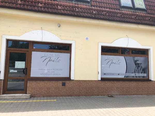 LUXURY NAILS s.r.o (TRENČÍN) – pedikúra v Trenčíne