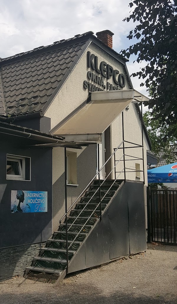 Tina - Kaderníctvo, Holičstvo