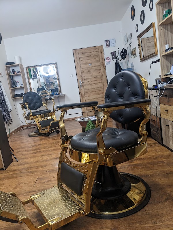 MORIS BARBER HAIRSTYLIST